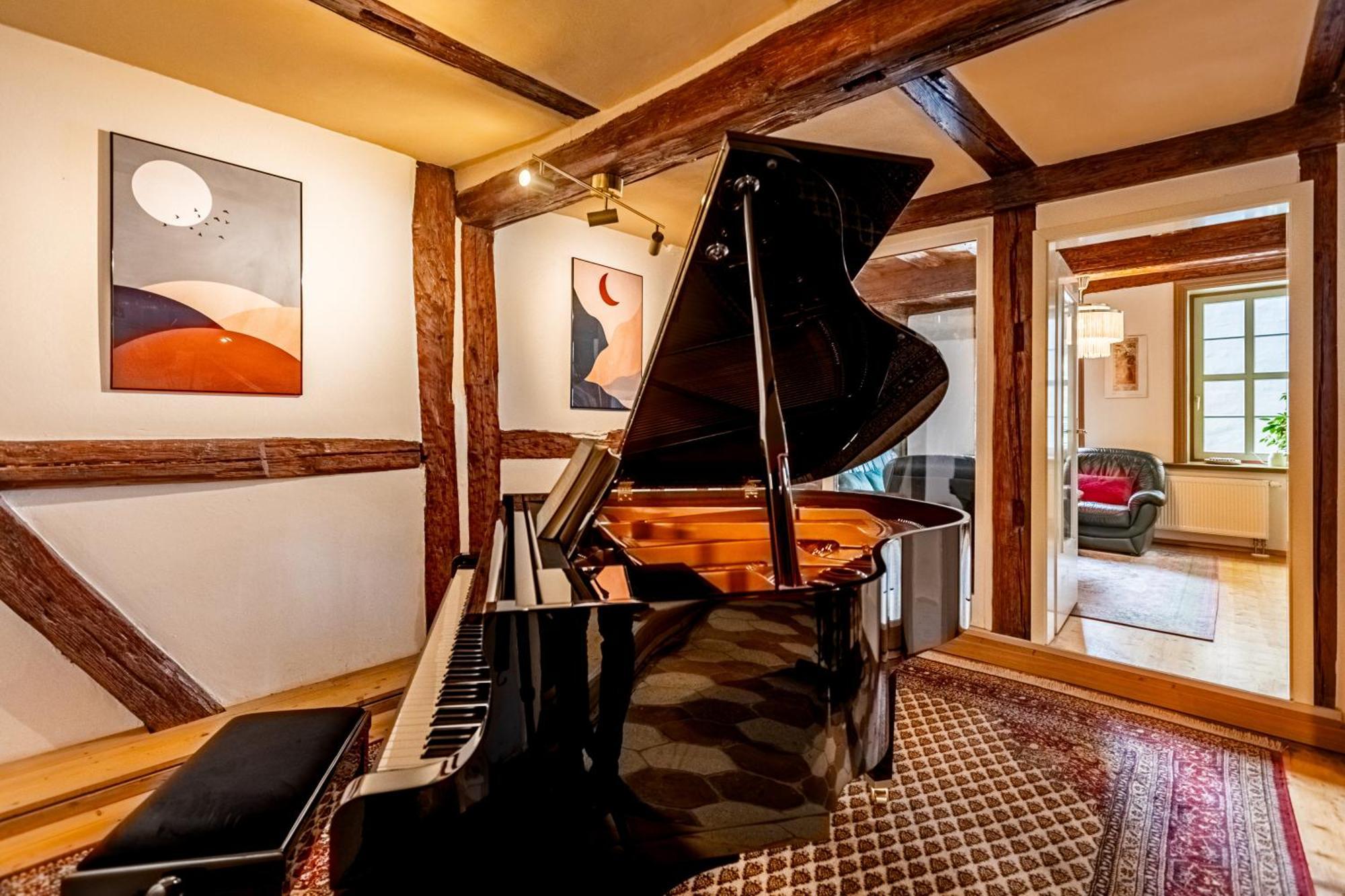 The Grand Piano Apartment Jena